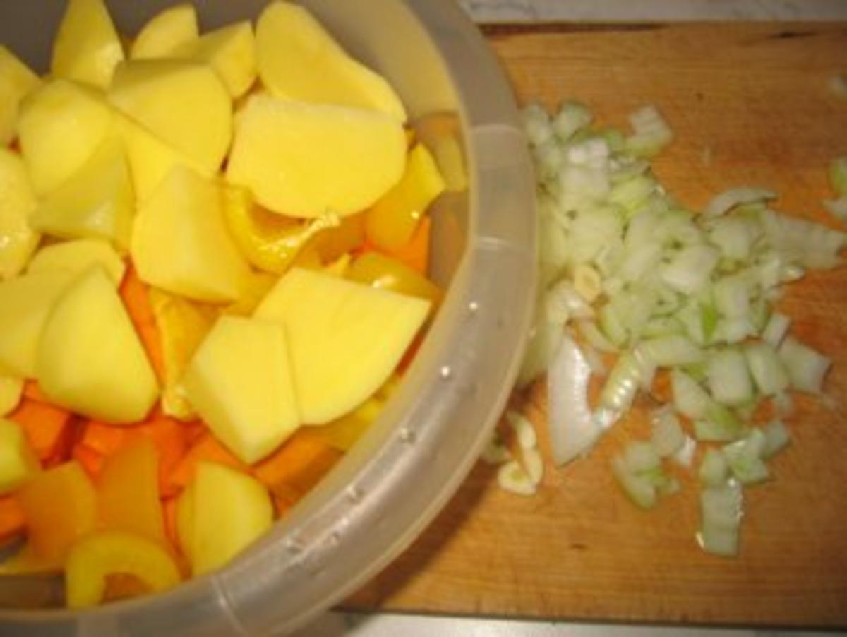 Kürbis-Kartoffel-Suppe mit Garnelen - Rezept - Bild Nr. 2