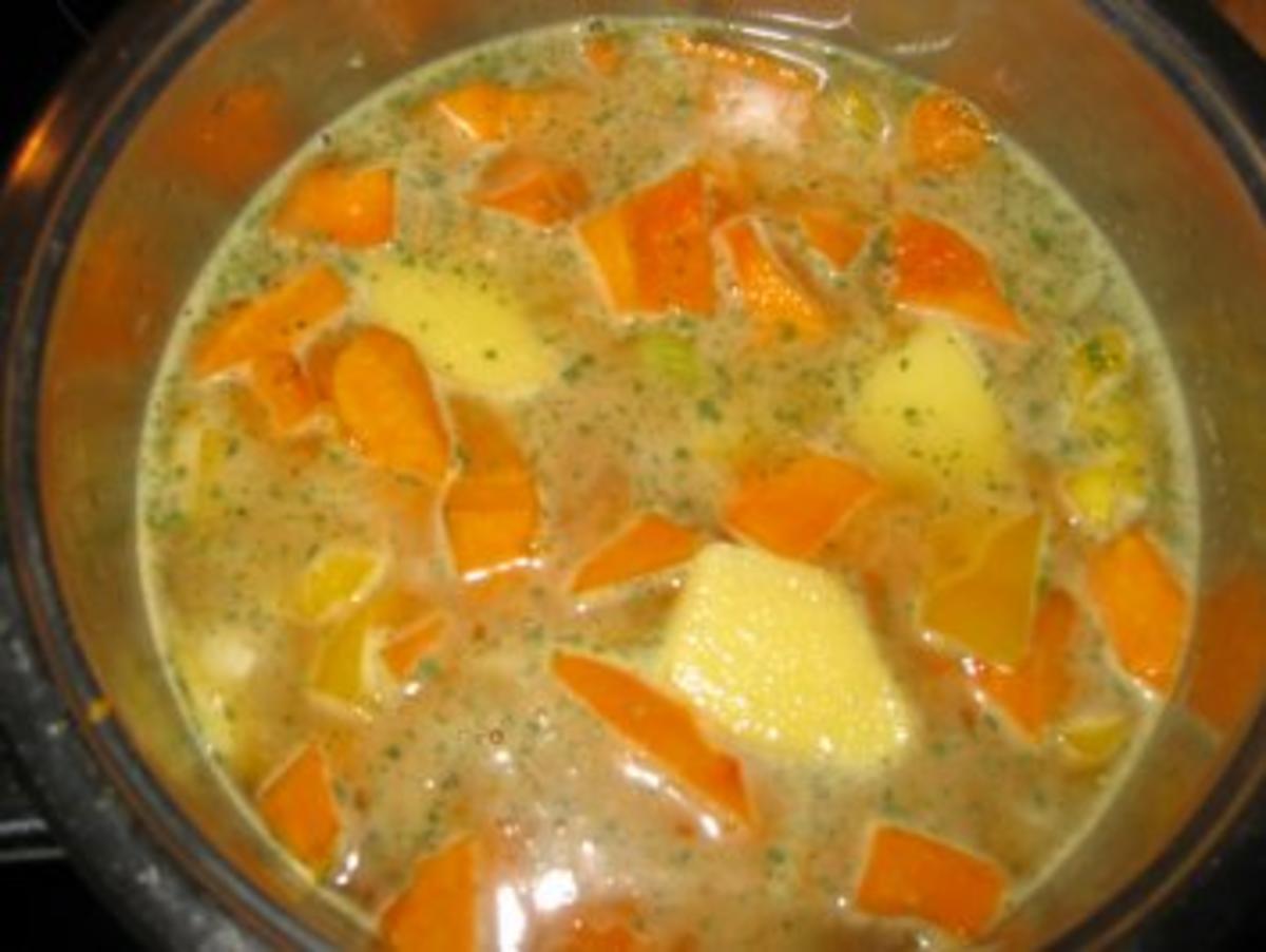 Kürbis-Kartoffel-Suppe mit Garnelen - Rezept - Bild Nr. 3