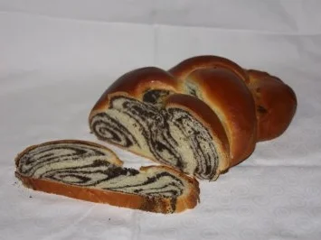 Mohnzopf aus Hefeteig - Rezept