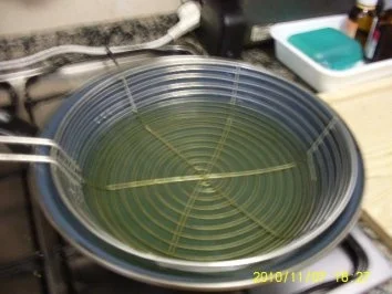 Rezept: "Hühnerkeulchen" im Bratschlauch mit Chips Bild Nr. 3 "Hühnerkeulchen" im Bratschlauch mit Chips - Rezept - Bild Nr. 3