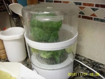 Rezept: "Hühnerkeulchen" im Bratschlauch mit Chips Bild Nr. 4 "Hühnerkeulchen" im Bratschlauch mit Chips - Rezept - Bild Nr. 4