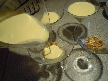 Apfelcreme mit Knuspernüßchen - Rezept - Bild Nr. 6