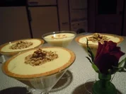 Apfelcreme mit Knuspernüßchen - Rezept