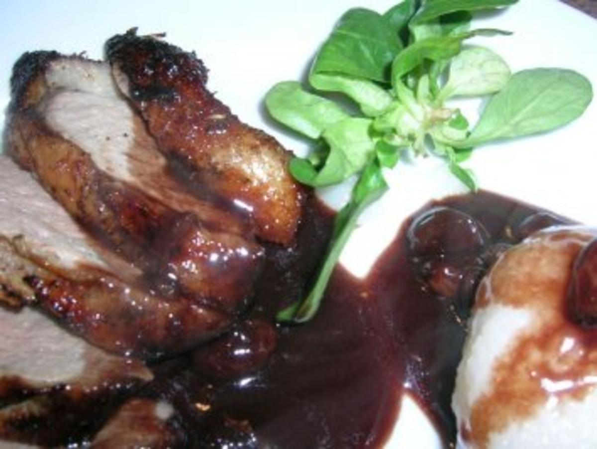 Enten(brust)-Sauerbraten, nicht verwechseln mit einem  herkömmlichen Sauerbraten - Rezept