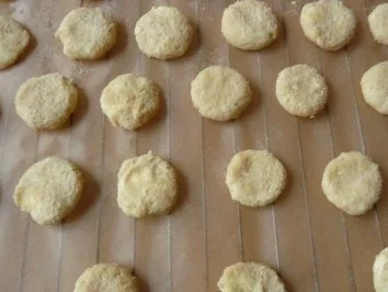 Mürbeteigkekse mit Kokoshaube... - Rezept - Bild Nr. 6