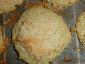 Mürbeteigkekse mit Kokoshaube... - Rezept - Bild Nr. 3