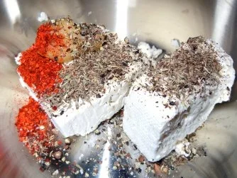 Rezept: Gefüllte Frikadellen Bild Nr. 2 Gefüllte Frikadellen - Rezept - Bild Nr. 2