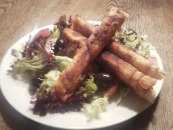 Rezept: Gemischter Salat mit Yufka-Röllchen Bild Nr. 2 Gemischter Salat mit Yufka-Röllchen - Rezept - Bild Nr. 2