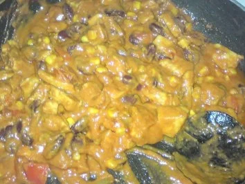 Rezept: Hähnchen- Tomaten- Sahne-Sauce Hähnchen- Tomaten- Sahne-Sauce - Rezept