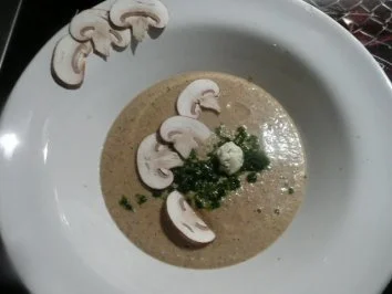 Rezept: SUPPE/Champignoncreme mit Lebercreme Bild Nr. 5 SUPPE/Champignoncreme mit Lebercreme - Rezept - Bild Nr. 5