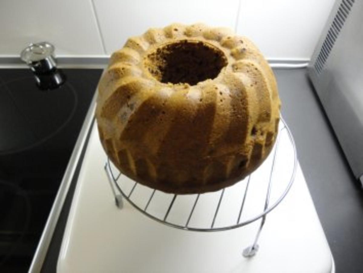 Rotweingugelhupf - Rezept - Bild Nr. 6