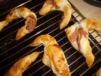 Rezept: Süße Hörnchen Bild Nr. 5 Süße Hörnchen - Rezept - Bild Nr. 5