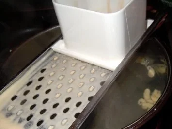 Rezept: Hähnchenbrust mit pfeffriger Limettensauce und Spätzle Bild Nr. 5 Hähnchenbrust mit pfeffriger Limettensauce und Spätzle - Rezept - Bild Nr. 5