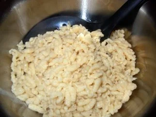 Rezept: Hähnchenbrust mit pfeffriger Limettensauce und Spätzle Bild Nr. 6 Hähnchenbrust mit pfeffriger Limettensauce und Spätzle - Rezept - Bild Nr. 6