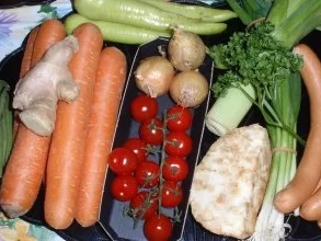 Rezept: Karotten-Gemüse-Eintopf mit gebratenen Würstchenwürfel Bild Nr. 2 Karotten-Gemüse-Eintopf mit gebratenen Würstchenwürfel - Rezept - Bild Nr. 2