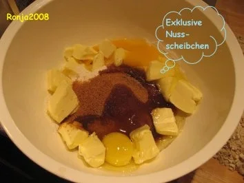 Weihnachtsplätzchen- Exklusive Nussscheibchen - Rezept - Bild Nr. 2