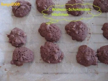 Rezept: Weihnachtsplätzchen-Walnuss-Schokoladen-Häufchen Weihnachtsplätzchen-Walnuss-Schokoladen-Häufchen - Rezept