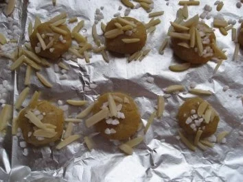 Rezept: Weihnachtsplätzchen- Hefehügel Bild Nr. 3 Weihnachtsplätzchen- Hefehügel - Rezept - Bild Nr. 3