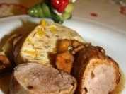 Rezept: Schweinefilet mit Pfifferlingen und Kürbisserviettenknödel Schweinefilet mit Pfifferlingen und Kürbisserviettenknödel - Rezept