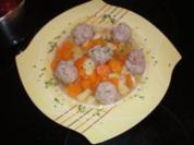 Einfache Möhrensuppe mit Fleischklösen - Rezept