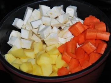 Knollen und Wurzeln im Safran-Rahm... - Rezept - Bild Nr. 2