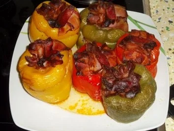 Rezept: boto's Gefüllte Paprikaschoten Bild Nr. 3 boto's Gefüllte Paprikaschoten - Rezept - Bild Nr. 3