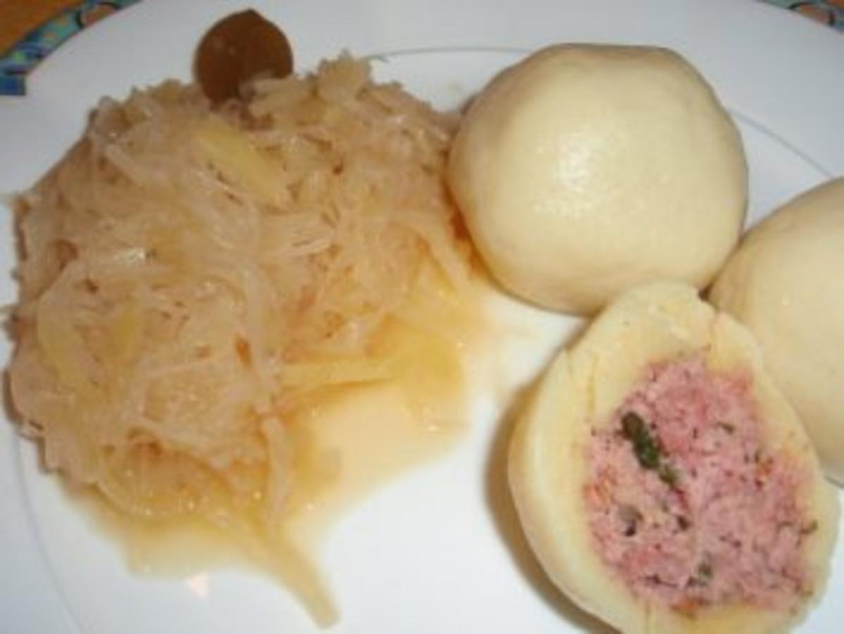 Knödel: Kartoffelknödel mit Wurstfülle - Rezept - kochbar.de