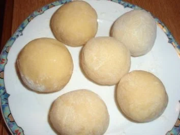 Knödel: Kartoffelknödel mit Wurstfülle - Rezept - Bild Nr. 4