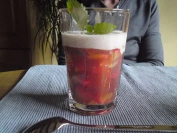 Rezept: Apfelgrütze mit Zimtjoghurt Apfelgrütze mit Zimtjoghurt - Rezept