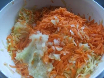 Kartoffel-Möhren-Röstis mit - Rezept - Bild Nr. 2