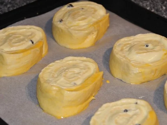 Rezept: Vanille-Quark-Schnecken Bild Nr. 8 Vanille-Quark-Schnecken - Rezept - Bild Nr. 8