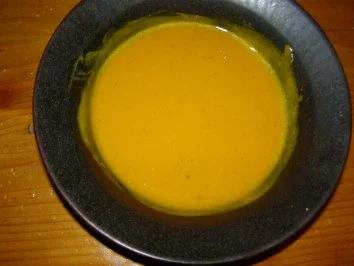 Rezept: Kürbiscremesuppe mit Senföl Bild Nr. 2 Kürbiscremesuppe mit Senföl - Rezept - Bild Nr. 2