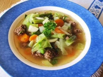 Frühlingssuppe mit Rinderhack ... - Rezept