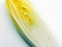 SALATE: Lauwarmer Chicoree-Salat - Rezept