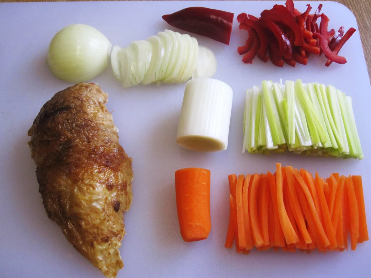 Rezept: Gebratene Nudeln aus dem Wok ... Bild Nr. 7757 Gebratene Nudeln aus dem Wok ... - Rezept - Bild Nr. 7757