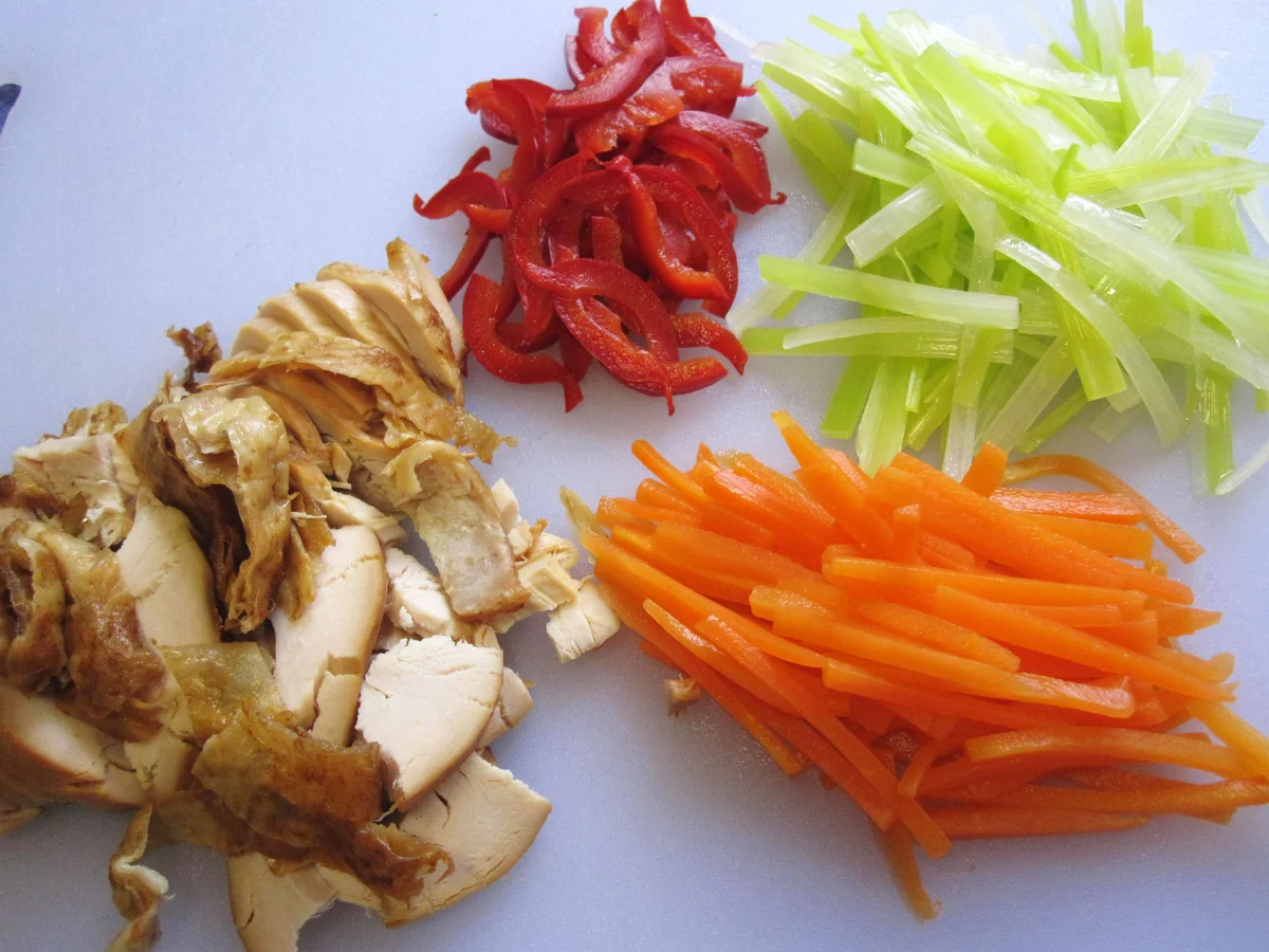 Rezept: Gebratene Nudeln aus dem Wok ... Bild Nr. 7758 Gebratene Nudeln aus dem Wok ... - Rezept - Bild Nr. 7758