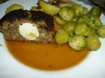 Falscher Hase mit Rosenkohl - Rezept