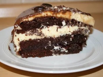 Rezept: Schwarz-Weiße-Schokotorte Bild Nr. 2 Schwarz-Weiße-Schokotorte - Rezept - Bild Nr. 2