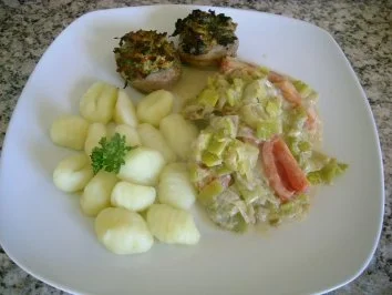 Überbackenes Filet an Lauchgemüse>> - Rezept