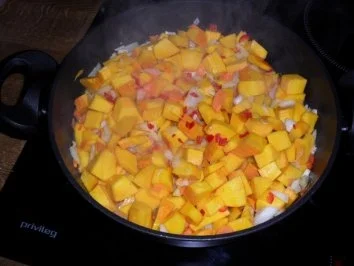 Rezept: Lasagne mit Hack und Kürbis ... aus Brigitte`s Versuchsküche ... grins Bild Nr. 3 Lasagne mit Hack und Kürbis ... aus Brigitte`s Versuchsküche ... grins - Rezept - Bild Nr. 3