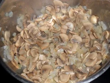 Fleischgerichte:Naturschnitzel mit Champignon-Rotweinsoße - Rezept - Bild Nr. 10