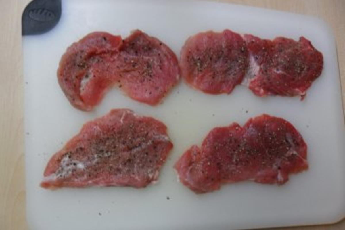Fleischgerichte:Naturschnitzel mit Champignon-Rotweinsoße - Rezept - Bild Nr. 3