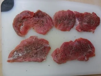 Fleischgerichte:Naturschnitzel mit Champignon-Rotweinsoße - Rezept - Bild Nr. 3