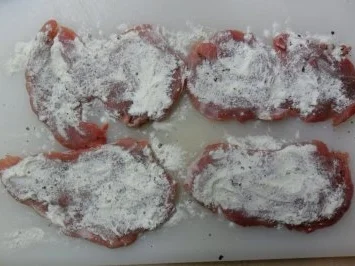 Fleischgerichte:Naturschnitzel mit Champignon-Rotweinsoße - Rezept - Bild Nr. 4