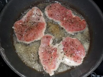 Fleischgerichte:Naturschnitzel mit Champignon-Rotweinsoße - Rezept - Bild Nr. 5