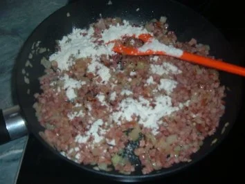 Rezept: Auflauf : Rosenkohl - Auflauf mit Nudeln Bild Nr. 3 Auflauf : Rosenkohl - Auflauf mit Nudeln - Rezept - Bild Nr. 3