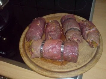 Rezept: Rindsrouladen mal anders gefüllt Bild Nr. 3 Rindsrouladen mal anders gefüllt - Rezept - Bild Nr. 3