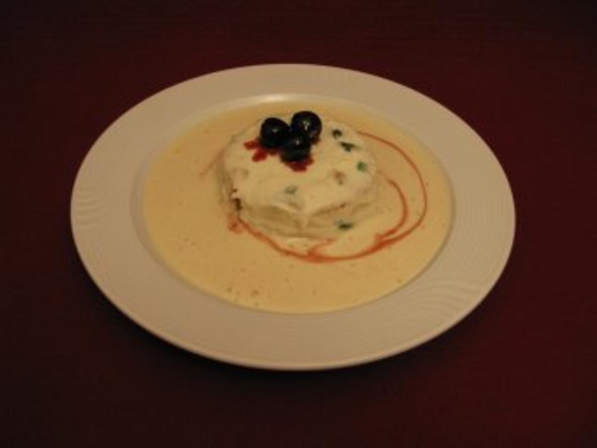 Torta di Ricotta auf Zabaione-Marsala-Creme an Amarena-Mousse-Spiegel ...