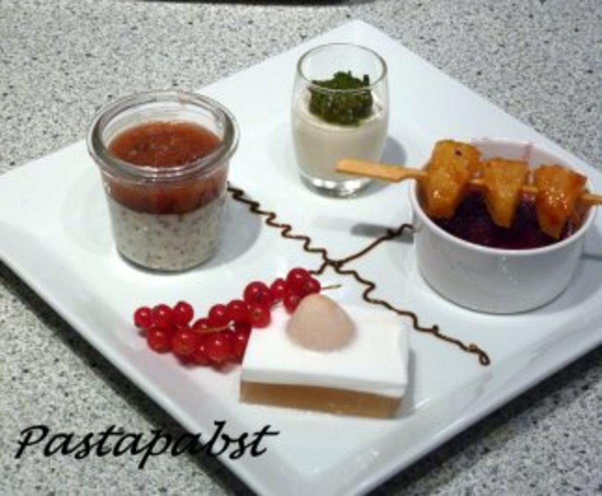 Crème Brûlée mit Beerenzucker und karamelisierter Ananas - Rezept ...