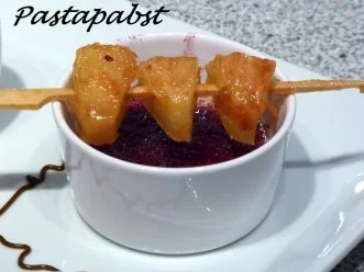 Rezept: Crème Brûlée mit Beerenzucker und karamelisierter Ananas Bild Nr. 2 Crème Brûlée mit Beerenzucker und karamelisierter Ananas - Rezept - Bild Nr. 2